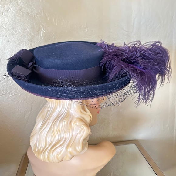 SEDUCTIVE 1940s\' NAVY WIDE BRIM HAT + PURPLE GROSGRAIN TRIM & OSTRICH FEATHER main image 13